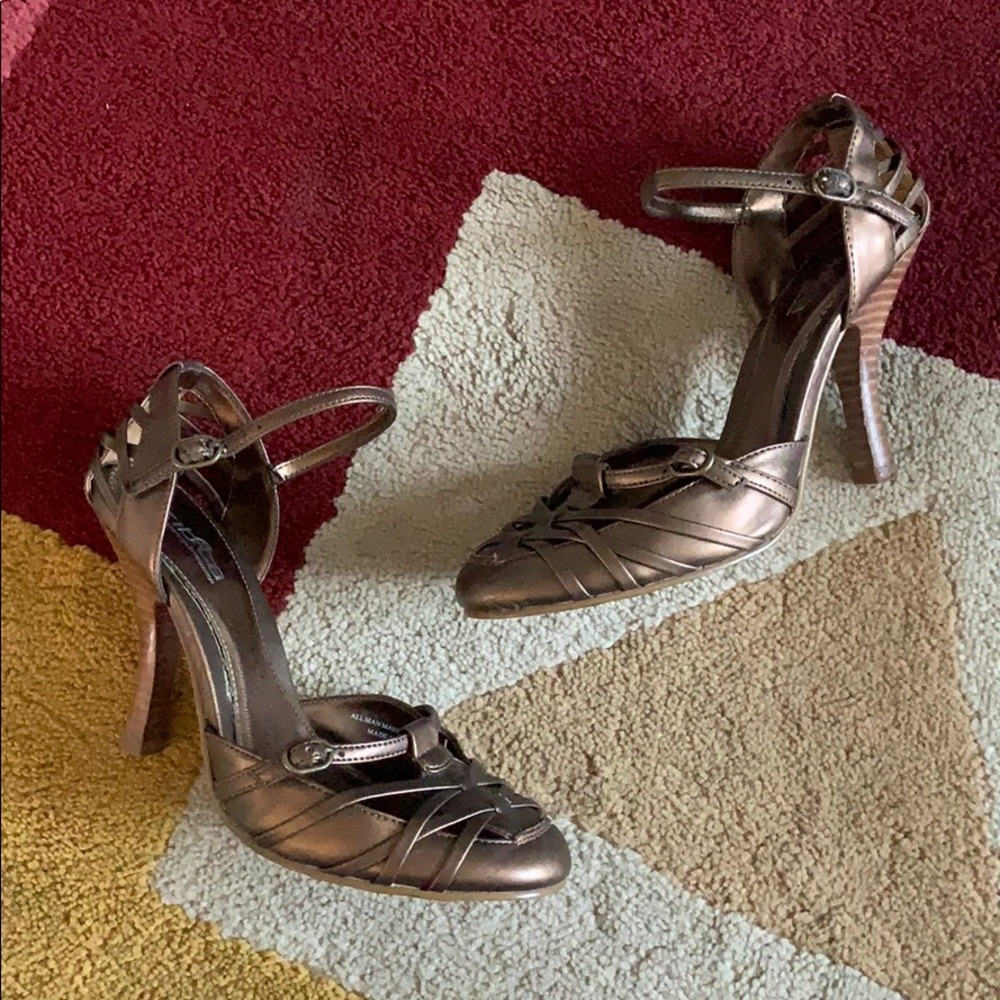 Kenneth Cole Tribeca Heels